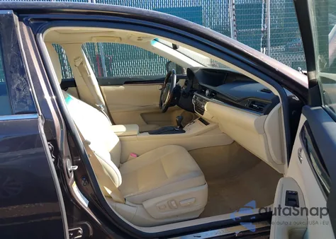 2013 Lexus Es 350 z USA, uszkodzony, nr VIN JTHBK1GG9D2035298